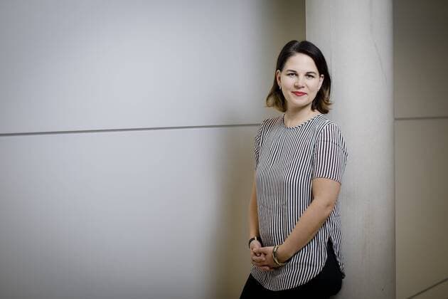 Annalena Baerbock, Mitglied des Deutschen Bundestags und Sprecherin der Bundestagsfraktion Buendnis 90 Gruene fuer Klimapolitik, aufgenommen im Deutschen Bundestag, 23.10.2017, Berlin. Berlin Deutschland