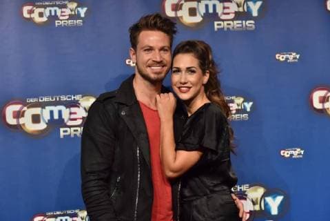 Comedian Sebastian Pannek und Clea- Lacy Juhn kommt am 24.10.2017 in Köln zur Verleihung des Deutschen Comedypreis 2017.