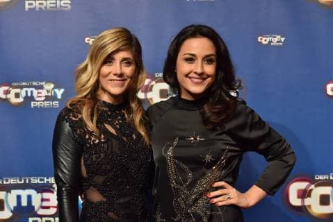 Moderatorin Panagiota Petridou + Nina Moghaddam kommt am 24.10.2017 in Köln zur Verleihung des Deutschen Comedypreis 2017.