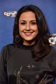 Moderatorin Nina Moghaddam kommt am 24.10.2017 in Köln zur Verleihung des Deutschen Comedypreis 2017.