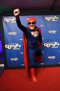 Comedian Matze Knop als Batman kommt am 24.10.2017 in Köln zur Verleihung des Deutschen Comedypreis 2017.