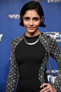 schauspielerin Pegah Ferydoni kommt am 24.10.2017 in Köln zur Verleihung des Deutschen Comedypreis 2017.