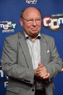 Comedian Hans Joachim Heist und Karin Heist kommt am 24.10.2017 in Köln zur Verleihung des Deutschen Comedypreis 2017.