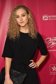 Schauspielerin Pauline Angert kommt am 26.10.2017 in Köln zur Deutschlandpremiere des Musical Dirty Dancing.