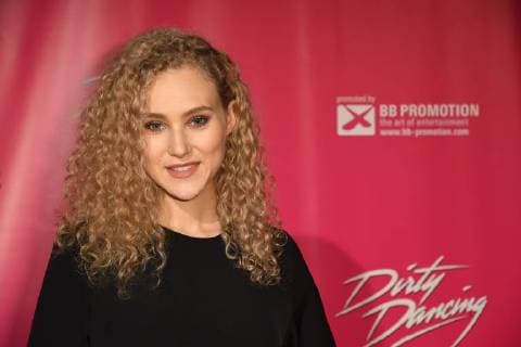 Schauspielerin Pauline Angert kommt am 26.10.2017 in Köln zur Deutschlandpremiere des Musical Dirty Dancing.
