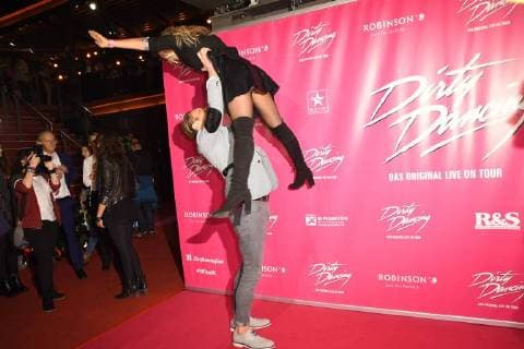 Evelyn Burdecki kommt am 26.10.2017 in Köln zur Deutschlandpremiere des Musical Dirty Dancing.