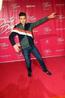Schauspieler Bela Klentze kommt am 26.10.2017 in Köln zur Deutschlandpremiere des Musical Dirty Dancing.
