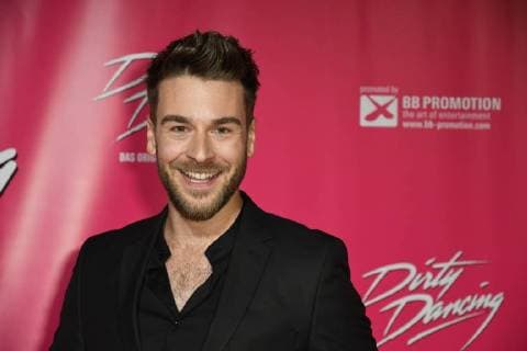 Moderator Eric Schroth kommt am 26.10.2017 in Köln zur Deutschlandpremiere des Musical Dirty Dancing.