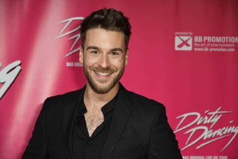 Moderator Eric Schroth kommt am 26.10.2017 in Köln zur Deutschlandpremiere des Musical Dirty Dancing.