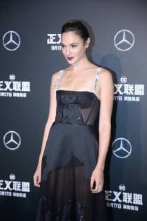 BEIJING, CHINA - OCTOBER 26: Actress Gal Gadot attends Justice League premiere at 798 Art Zone on October 26, 2017 in Beijing, China.  Copyright: xVCGx CFP111130869972