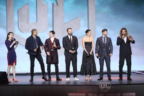 BEIJING, CHINA - OCTOBER 26: (2nd L - R) Actors Ray Fisher, Ezra Miller, Ben Affleck, Gal Gadot, Henry Cavill and Jason Momoa attend Justice League premiere at 798 Art Zone on October 26, 2017 in Beijing, China.  Copyright: xVCGx CFP111130869994