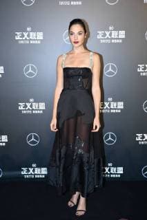 BEIJING, CHINA - OCTOBER 26: Actress Gal Gadot attends Justice League premiere at 798 Art Zone on October 26, 2017 in Beijing, China.  Copyright: xVCGx CFP111130872855