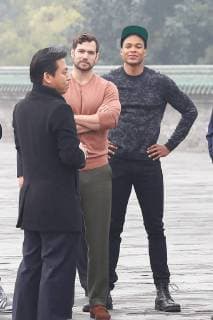 British actor Henry Cavill, left, and American stage actor Ray Fisher visit the Temple of Heaven in heavy smog in Beijing, China, 27 October 2017. Gal Gadot leads co-stars of movie Justice League to visit Temple of Heaven in heavy smog in Beijing  pbu701405_01