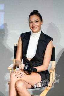 BEIJING, CHINA - OCTOBER 27: Israeli actress and model Gal Gadot attends the fans meeting of film Justice League on October 27, 2017 in Beijing, China.  Copyright: xVCGx CFP111130964091