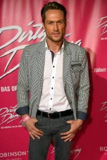 Das Model Nico Schwanz kommt am 26.10.2017 in Köln zur Deutschlandpremiere des Musical Dirty Dancing.