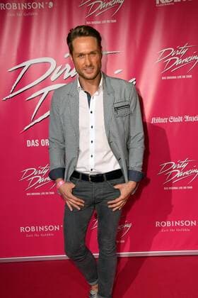 Das Model Nico Schwanz kommt am 26.10.2017 in Köln zur Deutschlandpremiere des Musical Dirty Dancing.
