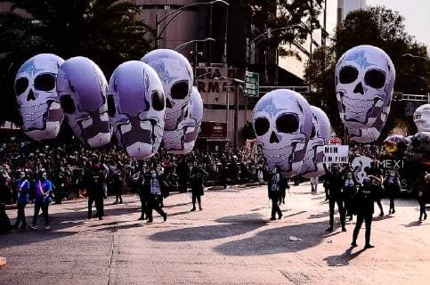 October 28, 2017 - Mexico City, Mexico - Parade of mobile offerings, are part of the Day of the Dead festivities that took place in Mexico City. Mexico City Mexico - ZUMAl109 20171028_shg_l109_806 Copyright: xOmarxLopezx