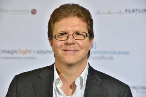Der Journalist Dr. Christian Stücken erhielt Preis Fernseh Journalismus ür Die Story im Ersten: Der vertuschte Skandal am 28.10.2017 in Köln bei der Verleihung von Auszeichnungen an Fernsehschaffende aller creativen Gewerke durch die Deutsche Akademie für Fernsehen - DAFF - . Zum 5. mal werden hier herausragende Leistungen bei der Herstellung deutscher Fernsehprogramme gewürdigt.
