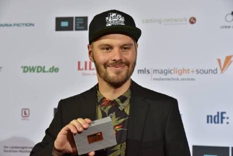 Tobias Nied erhielt Preis für Stunt in Alarm für Cobra 11 – Folge: Phantomcode am 28.10.2017 in Köln bei der Verleihung von Auszeichnungen an Fernsehschaffende aller creativen Gewerke durch die Deutsche Akademie für Fernsehen - DAFF - . Zum 5. mal werden hier herausragende Leistungen bei der Herstellung deutscher Fernsehprogramme gewürdigt.