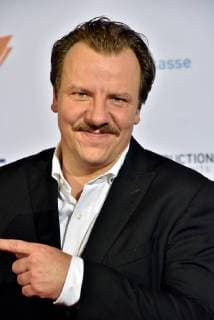 Schauspieler Ronald Kukulies erhielt Preis für beste Nebenrolle in Tatort – Borowski und das Fest des Nordens am 28.10.2017 in Köln bei der Verleihung von Auszeichnungen an Fernsehschaffende aller creativen Gewerke durch die Deutsche Akademie für Fernsehen - DAFF - . Zum 5. mal werden hier herausragende Leistungen bei der Herstellung deutscher Fernsehprogramme gewürdigt.