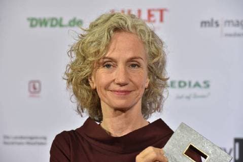 Eeva Fleig erhielt den Preis für Bildgestaltung für Blaumacher am 28.10.2017 in Köln bei der Verleihung von Auszeichnungen an Fernsehschaffende aller creativen Gewerke durch die Deutsche Akademie für Fernsehen - DAFF - . Zum 5. mal werden hier herausragende Leistungen bei der Herstellung deutscher Fernsehprogramme gewürdigt.
