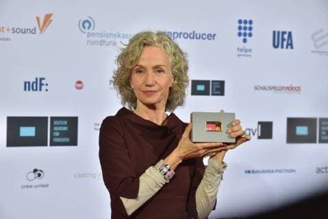 Eeva Fleig erhielt den Preis für Bildgestaltung für Blaumacher am 28.10.2017 in Köln bei der Verleihung von Auszeichnungen an Fernsehschaffende aller creativen Gewerke durch die Deutsche Akademie für Fernsehen - DAFF - . Zum 5. mal werden hier herausragende Leistungen bei der Herstellung deutscher Fernsehprogramme gewürdigt.