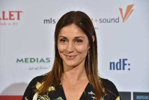 Schauspielerin Ulrike C. Tscharre am 28.10.2017 in Köln bei der Verleihung von Auszeichnungen an Fernsehschaffende aller creativen Gewerke durch die Deutsche Akademie für Fernsehen - DAFF - . Zum 5. mal werden hier herausragende Leistungen bei der Herstellung deutscher Fernsehprogramme gewürdigt.