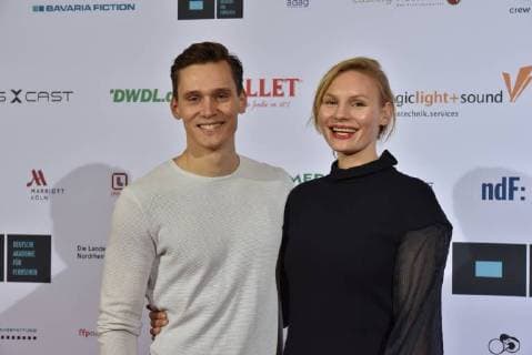 Schauspieler Rick Okon und Rosalie Thomass am 28.10.2017 in Köln bei der Verleihung von Auszeichnungen an Fernsehschaffende aller creativen Gewerke durch die Deutsche Akademie für Fernsehen - DAFF - . Zum 5. mal werden hier herausragende Leistungen bei der Herstellung deutscher Fernsehprogramme gewürdigt.