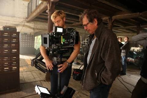 27.10.2017, Am Set, A Fortunate Man, TV- Serie d. dänischen Oscar-Preisträger Bille August SATEL Film PR Robin Consult im Bild: Dirk Brüel -Kamera, Dreharbeiten z. Produktion, Behind the Scenes *** 27 10 2017 at Set a fortunate Man TV Series D Danish Oscar Prize winners Bille August Satel Film PR Robin Consult in Picture Dirk Brüel Camera Shooting Z Production behind The Scenes