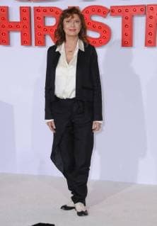 30 October 2017 - Westwood, California - Susan Sarandon. A Bad Moms Christmas Los Angeles Premiere held at Regency Village Theater in Westwood. Photo Credit: Birdie Thompson AdMedia 221899 AdMedia Starface 2017-10-30 CA Westwood Etats-Unis  Copyright: xAdMediax STAR_221899_027