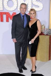 30 October 2017 - Westwood, California - Robert F. Kennedy, Jr., Cheryl Hines. A Bad Moms Christmas Los Angeles Premiere held at Regency Village Theater in Westwood. Photo Credit: Birdie Thompson AdMedia 221899 AdMedia Starface 2017-10-30 CA Westwood Etats-Unis  Copyright: xAdMediax STAR_221899_038