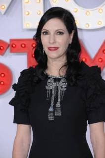 Premiere de A Bad Moms Christmas . 30 October 2017 - Westwood, California - Jill Kargman. A Bad Moms Christmas Los Angeles Premiere held at Regency Village Theater in Westwood. Photo Credit: Birdie Thompson AdMedia 221899 Birdie Thompson AdMedia Starface 2017-10-30 CA Westwood Etats-Unis  Copyright: xBirdiexThompson AdMediax STAR_221899_077