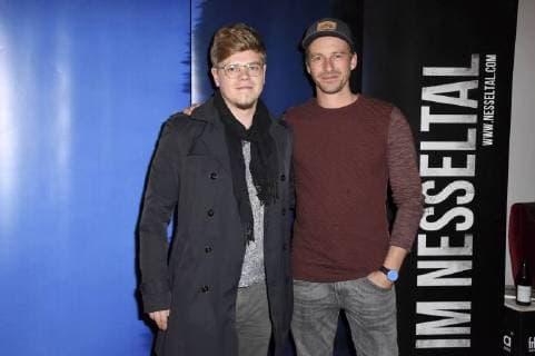 Philipp J. Pamer und Ben Blaskovic bei der Premiere des Kinofilms Im Nesseltal im Monopol Kino. München, 31.10.2017