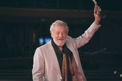 November 1, 2017 - Rome, Italy - Ian McKellen walks a red carpet for Ian McKellen: Playing The Part during the 12th Rome Film Fest at Auditorium Parco Della Musica on November 1, 2017 in Rome Rome Italy  - ZUMAn230 20171101_zaa_n230_346 Copyright: xLucaxCarlinox