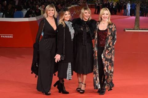 Rome Cinema Fest 2017. Rome Film Festival. Red carpet film Playng the part . Pictured: Twins tweeted with Chiara Sani and stylist Aline Oliveira  Copyright: xMaurizioxD Avanzox xIPAx xMaurizioxDxAvanzox