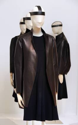 Die weltweit erste Einzelausstellung der Modedesignerin Jil Sander wird am Samstag (04.11.2017) im Museum Angewandte Kunst in Frankfurt am Main eroeffnet (Foto vom 02.11.2017). Die Ausstellung zeigt auf 3.000 Quadratmetern, wie Jil Sanders schlichter Stil nicht nur ihre Mode beeinflusst hat, sondern auch Produktdesign, Architektur und Gartenkunst. (Siehe epd-Meldung vom 02.11.2017) Erste Einzelausstellung von Jil Sander im Museum fuer angewandte Kunst in Frankfurt *** the worldwide First Solo exhibition the Fashion designer Jil Sander will at Saturday 04 11 2017 in Museum Applied Art in Frankfurt at Main opened Photo of 02 11 2017 the Exhibition shows on 3 000 Square meters like Jil Sanders Conciliator Style not only theirs Fashion affected has but too Product design Architecture and Garden art See epd Message of 02 11 2017 First Solo exh Copyright: epd-bildx xThomasxRohnke EDITORIAL USE ONLY