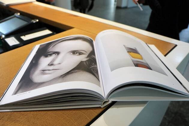 02.11.2017 Frankfurt am Main, Museum für Angewandte Kunst Impressionen - Das Buch zur Ausstellung Präsens - Ausstellung über die Modedesignerin Jil Sander *** 02 11 2017 Frankfurt at Main Museum for Applied Art Impressions the Book to Exhibition Exhibition above the Fashion designer Jil Sander