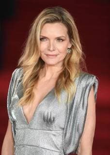 American actress Michelle Pfeiffer attends the world premiere of Murder On The Orient Express at Royal Albert Hall in London on November 2, 2017.  LON20171102131 RUNExHELLESTAD