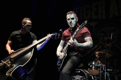 November 3, 2017 - EUM20171103ESP02.JPG.CIUDAD DE MEXICO MusicMusica-Tiger Army.- Aspectos generales del concierto del trio estadounidense tiger army, los cuales deleitaron al publico con sus ritmos de psychobilly y rock alternativo, en el Plaza Condesa, 2 de octubre de 2017. Foto: Agencia EL UNIVERSALCarlos MejiaMAVC  - ZUMAu78_ 20171103_zaf_u78_017 Copyright: xElxUniversalx
