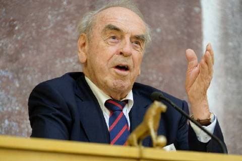 Preistraeger Juergen (Jürgen) MOLTMANN, Theologe. Verleihung des Tutzinger Loewen der Evangelischen Akademie Tutzing. Festakt am 05.11.2017 in Tutzing E V A N G E L I S C H E A K A D E M I E T U T Z I N G Deutschland. *** Preistraeger Juergen Jürgen Moltmann Theologian award Ceremony the Tutzinger Loewen the Protestant Academy Tutzing Ceremony at 05 11 2017 in Tutzing e V a n G e l I S C H e a K a D e M I e T U T Z I n G Germany x20171105_109x