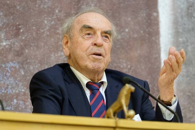 Preistraeger Juergen (Jürgen) MOLTMANN, Theologe. Verleihung des Tutzinger Loewen der Evangelischen Akademie Tutzing. Festakt am 05.11.2017 in Tutzing E V A N G E L I S C H E A K A D E M I E T U T Z I N G Deutschland. *** Preistraeger Juergen Jürgen Moltmann Theologian award Ceremony the Tutzinger Loewen the Protestant Academy Tutzing Ceremony at 05 11 2017 in Tutzing e V a n G e l I S C H e a K a D e M I e T U T Z I n G Germany x20171105_110x