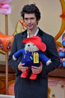 November 5, 2017 - London, London, UK - London, UK. BEN WHISHAW attends the Paddington Bear 2 World film premiere. London UK  - ZUMAl94_ 20171105_zaf_l94_028 Copyright: xRayxTangx