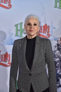 Schauspielerin Maresa Hörbiger posiert am 05.11.2017 in Köln bei der Premiere des Kinofilm Hexe Lilli rettet Weihnachten .