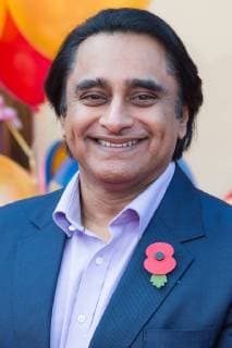 November 5, 2017 - London, London, UK - London, UK. SANJEEV BHASKAR attends the Paddington Bear 2 UK film premiere. London UK  - ZUMAl94_ 20171105_zaf_l94_049 Copyright: xRayxTangx