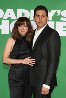 WESTWOOD CA NOVEMBER 5 Linda Cardellini and Steve Rodriguez at the premiere of Daddy s Home 2 at the Regency Village Theater in Westwood California on November 5 2017 Copyright: xFayexSadoux