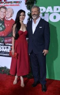 Cast member Mel Gibson and screenwriter Rosalind Ross attend the premiere of the motion picture comedy Daddy s Home 2 at the Regency Village Theatre in the Westwood section of Los Angeles on November 5, 2017. Storyline: Brad and Dusty must deal with their intrusive fathers during the holidays.  LAP2017110584 JIMxRUYMEN