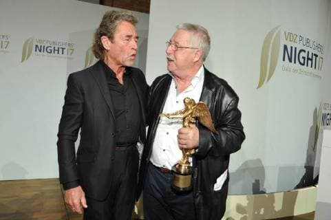 Peter Maffay, Wolf Biermann VDZ Publishers Night 2017 Preisverleihung der Goldenen Victoria in der Hauptstattrepraesentanz der Deutschen Telekon in Berlin am 06.11.2017