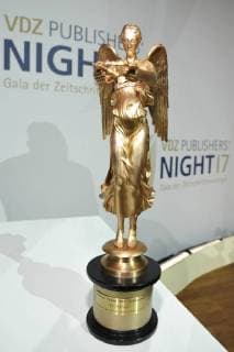 Goldene Victoria 2017 von Wolf Biermann fuer sein Lebnswerk VDZ Publishers Night 2017 Preisverleihung der Goldenen Victoria in der Hauptstattrepraesentanz der Deutschen Telekon in Berlin am 06.11.2017