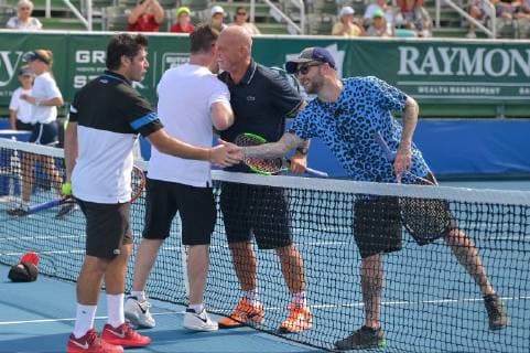 DELRAY BEACH FL NOVEMBER 05 Group shot participates in the 28th Annual Chris Evert Raymond James Pro Celebrity Tennis Classic at Delray Beach Tennis Center on November 5 2017 in Delray Beach Florida People Group shot Transmission Ref MNC20 Copyright: xHoo-Me.comx xMediaPunchx