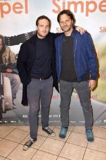 Frederick Lau und Markus Goller bei der Premiere des Kinofilms Simpel im Filmtheater Sendlinger Tor. München, 06.11.2017